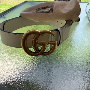 Gucci white leather belt